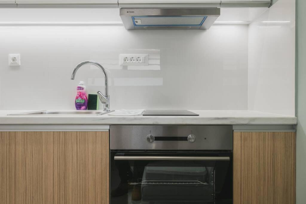 Peris 2 - Central Apt Near Old Town - Ac, Washer Chania  ภายนอก รูปภาพ